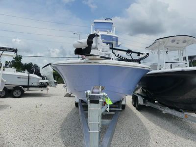 2023 Robalo 266 Cayman SD — side profile view