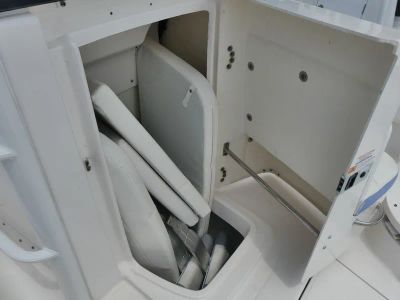2023 Robalo 266 Cayman SD — photo 21 view