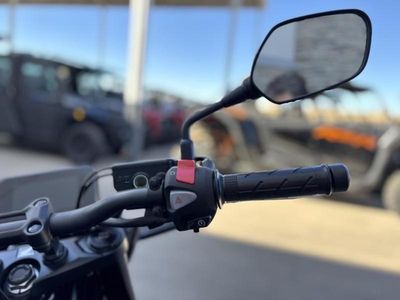 2025 Honda CB500F - Photo 12