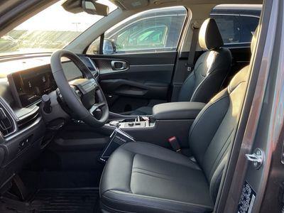 2026 Kia Sorento Hybrid - Photo 9