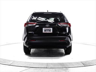 2025 Toyota RAV4 - Photo 9