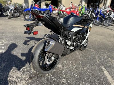 2026 Kawasaki Ninja ZX-6R - Photo 5