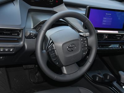 2026 Toyota Prius Plug-in Hybrid - Photo 4