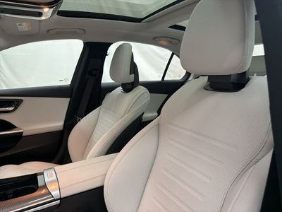 2026 Mercedes-Benz C-Class - Photo 13