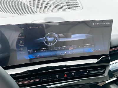 2026 BMW 5 Series — photo 13 view
