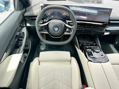 2026 BMW 5 Series — photo 17 view