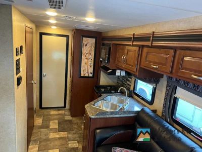 2016 Thor Motor Coach Outlaw Class C - Photo 12