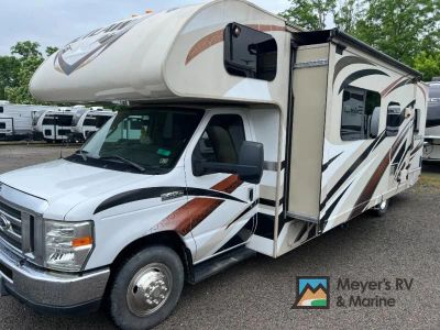 2016 Thor Motor Coach Outlaw Class C - Photo 3