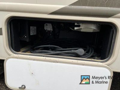 2016 Thor Motor Coach Outlaw Class C - Photo 9
