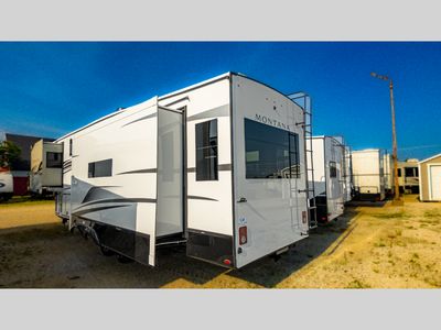 2025 Keystone Montana - Photo 4