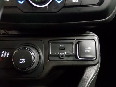 2023 Jeep Renegade - Photo 19