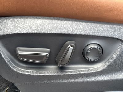 2026 Toyota Crown Signia — photo 10 view