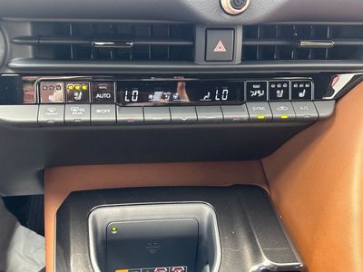 2026 Toyota Crown Signia — photo 14 view
