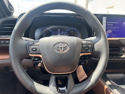 2026 Toyota Crown Signia — photo 21 view