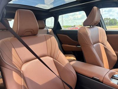 2026 Toyota Crown Signia — photo 19 view