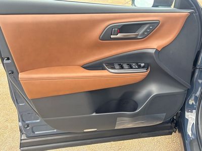 2026 Toyota Crown Signia — photo 7 view