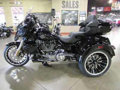 2026 Harley-Davidson FLHLT - Street Glide 3 Limited — detail view
