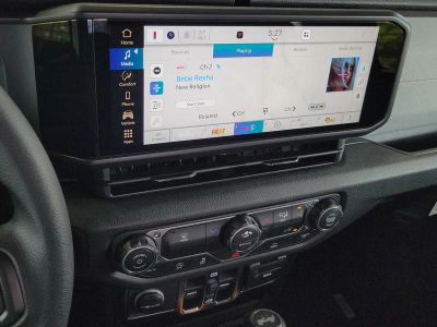 2026 Jeep Wrangler — photo 28 view