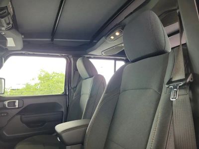2026 Jeep Wrangler — photo 18 view