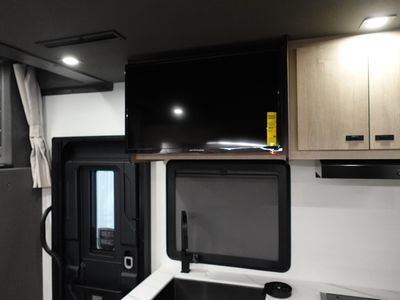 2026 Grand Design Lineage Series M - Photo 15