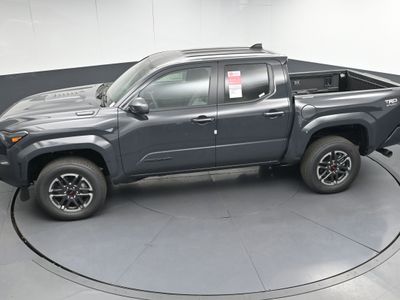 2025 Toyota Tacoma i-FORCE MAX TRD Sport i-FORCE MAX Truck Double Cab — photo 33 view