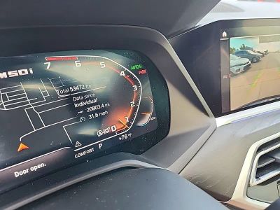 2022 BMW X7 — detail view