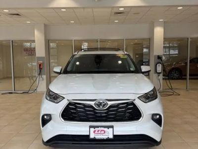 2023 Toyota Highlander L - Photo 1