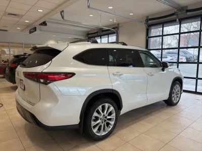 2023 Toyota Highlander L - Photo 6