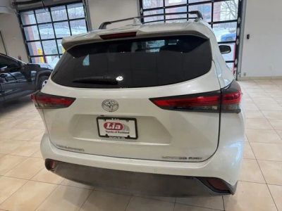 2023 Toyota Highlander L - Photo 5