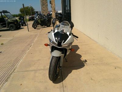 2026 Honda CBR600RRT - Photo 3