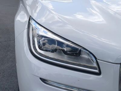 2023 Lincoln Corsair — photo 10 view
