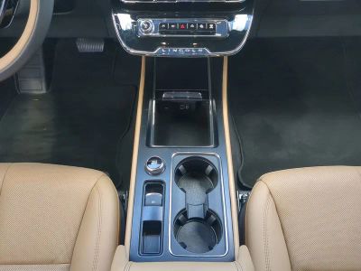 2023 Lincoln Corsair — photo 21 view