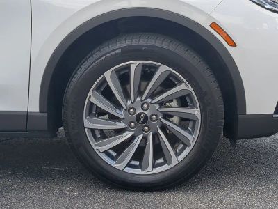 2023 Lincoln Corsair — photo 11 view