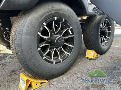 2026 Coachmen RV Chaparral Lite - Photo 33