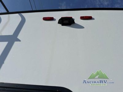 2026 Coachmen RV Chaparral Lite - Photo 32