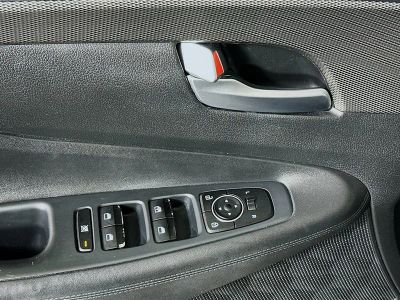 2020 Hyundai Santa Fe — photo 14 view