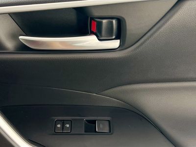 2025 Toyota RAV4 - Photo 28