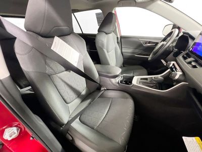2025 Toyota RAV4 - Photo 27