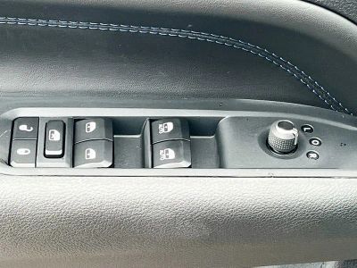 2026 Jeep Compass — photo 17 view