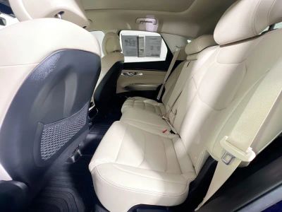2025 Genesis GV70 — photo 11 view