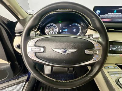 2025 Genesis GV70 — photo 13 view