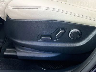 2025 Genesis GV70 — photo 10 view