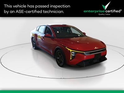 2025 Kia K4 LXS — front three-quarter view