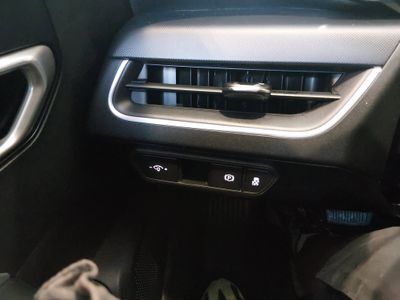 2025 Kia K4 — photo 13 view