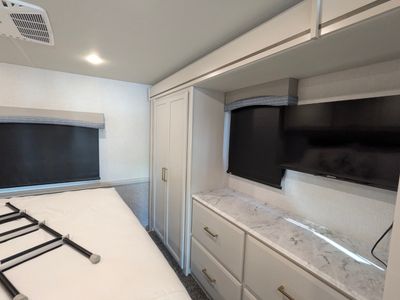 2026 Fleetwood Flair — photo 28 view