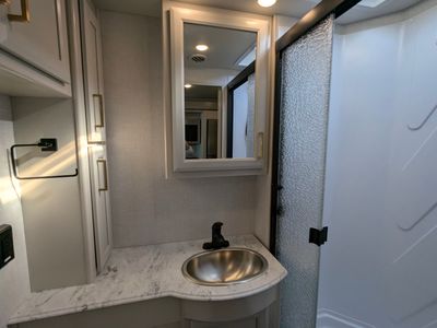 2026 Fleetwood Flair — photo 16 view