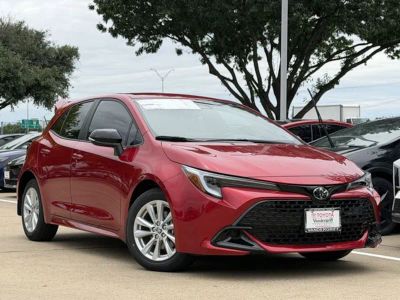 2026 Toyota Corolla Hatchback - Photo 2