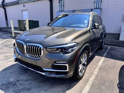 2020 BMW X5 — rear three-quarter view