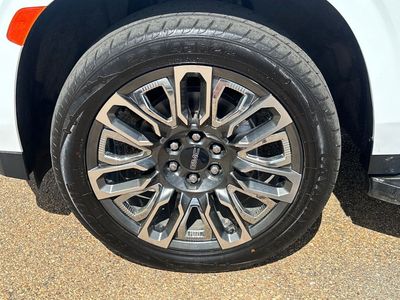 2021 GMC Yukon - Photo 25
