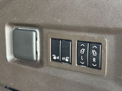 2021 GMC Yukon - Photo 33